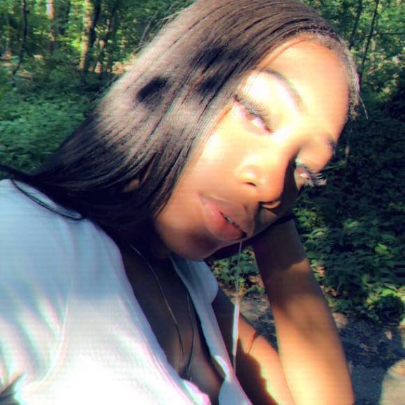 Meet your Posher, Via - Picture 1 of 1